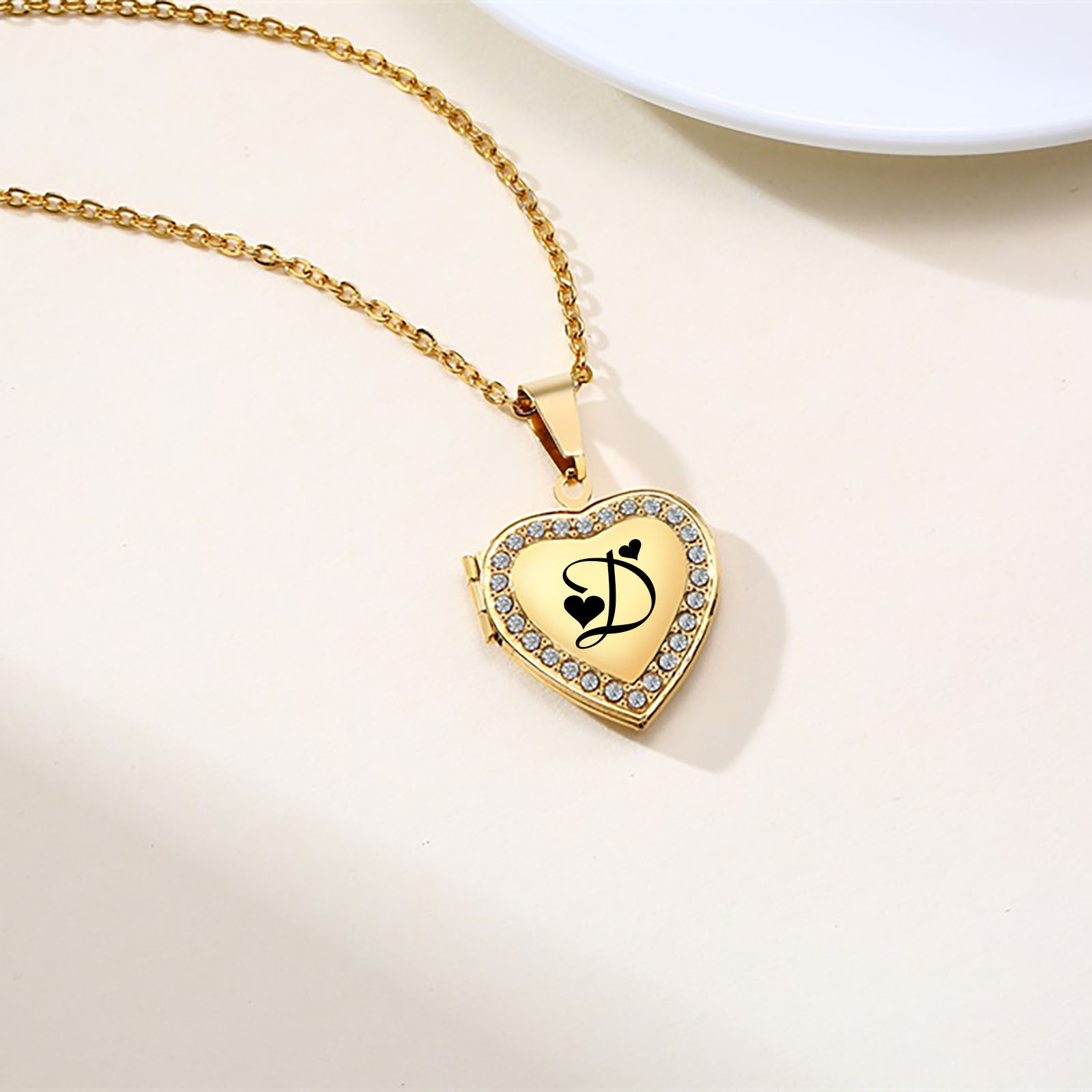 Heart Locket Necklace Photo - Ciondolo medaglione a forma di cuore