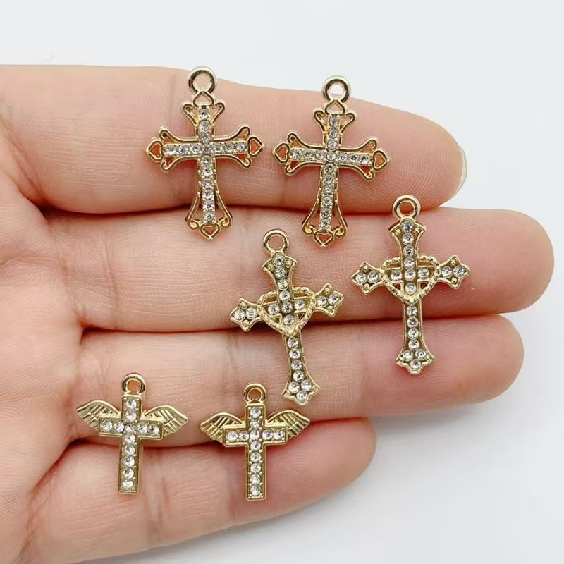 Cross Pendant Necklace Gold - 10 pz. Ciondolo a croce in