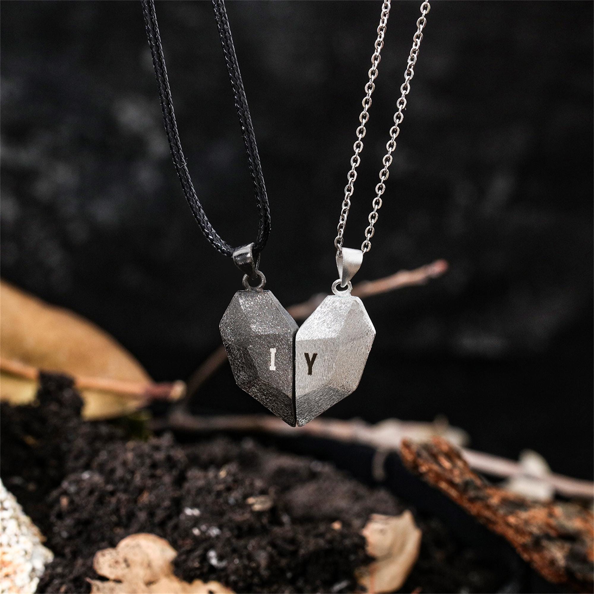 Magnetic Couple Matching Necklaces - Set di collane magnetiche a forma