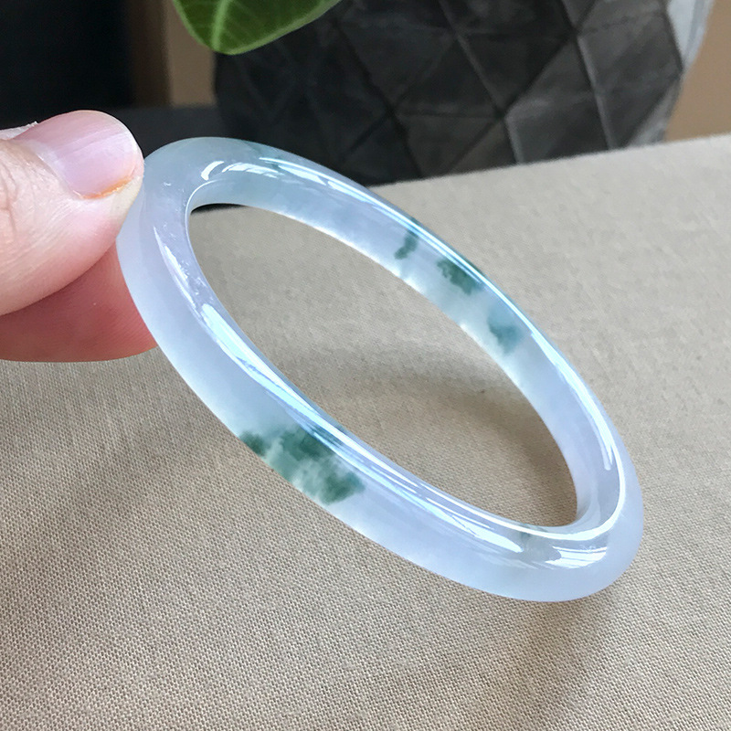 Rings - Bracciale in giadeite di vecchia miniera,