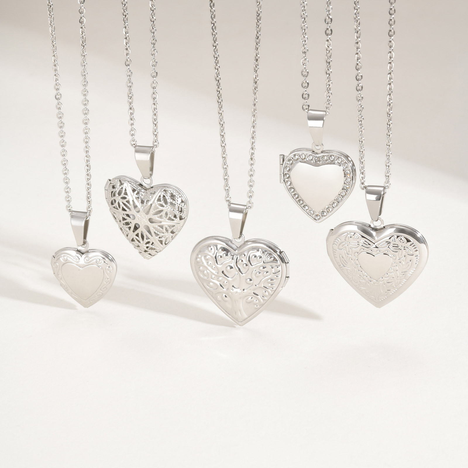 Heart Locket Necklace Photo - Vnox Never Fade Ciondolo medaglione da