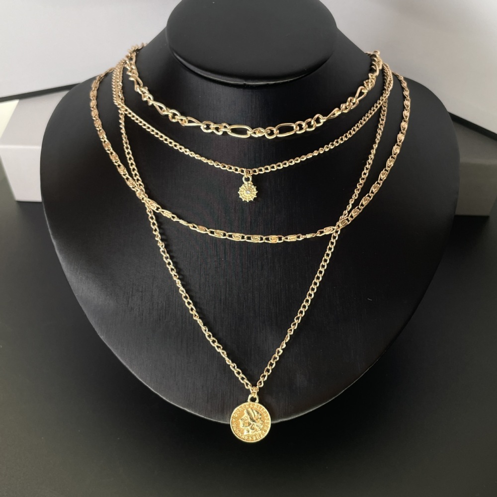 Collana con Pendente Ritratto  - Layered Pendant Necklace Aesthetic recensione e prezzo