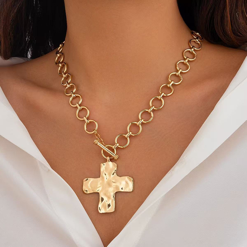 Collana a strati con croce dor - Cross Pendant Necklace Gold recensione e prezzo