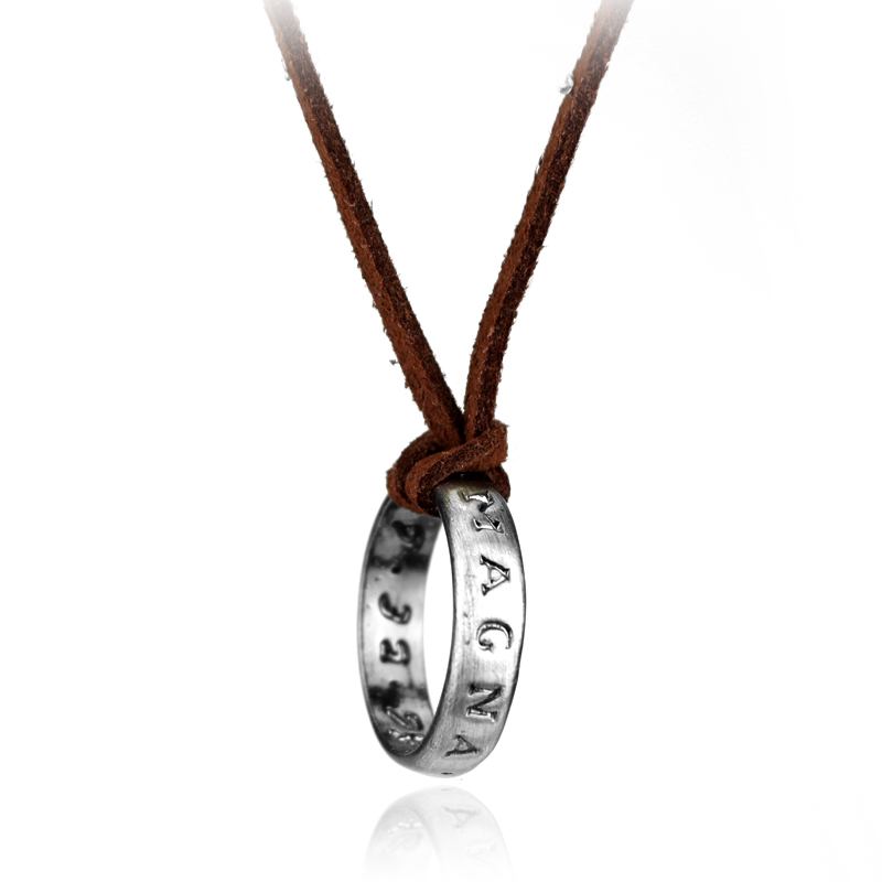 Collana con Anello a Catena in - Anime Pendant Necklace recensione e prezzo