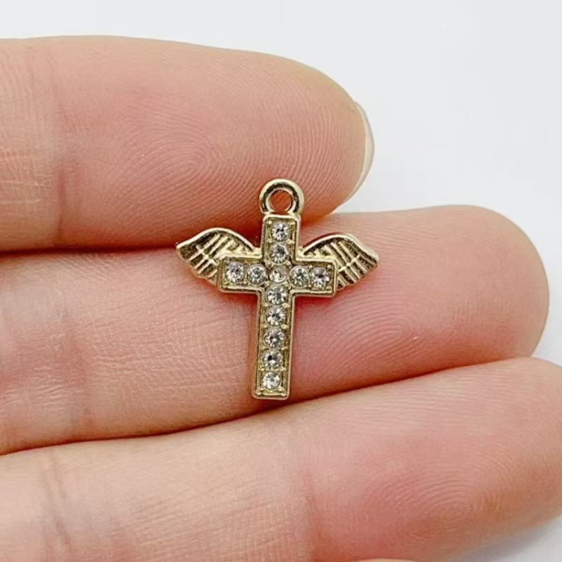 10 pz. Ciondolo a croce in leg - Cross Pendant Necklace Gold recensione e prezzo