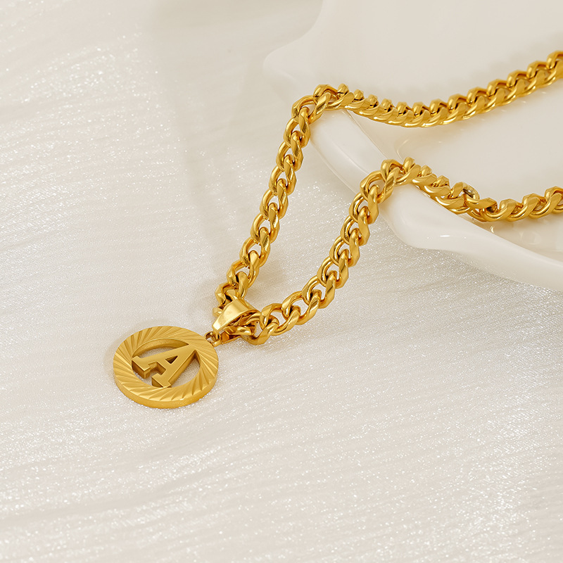Collana iniziale a catena cuba - Initial Letter Necklace 18K Gold recensione e prezzo