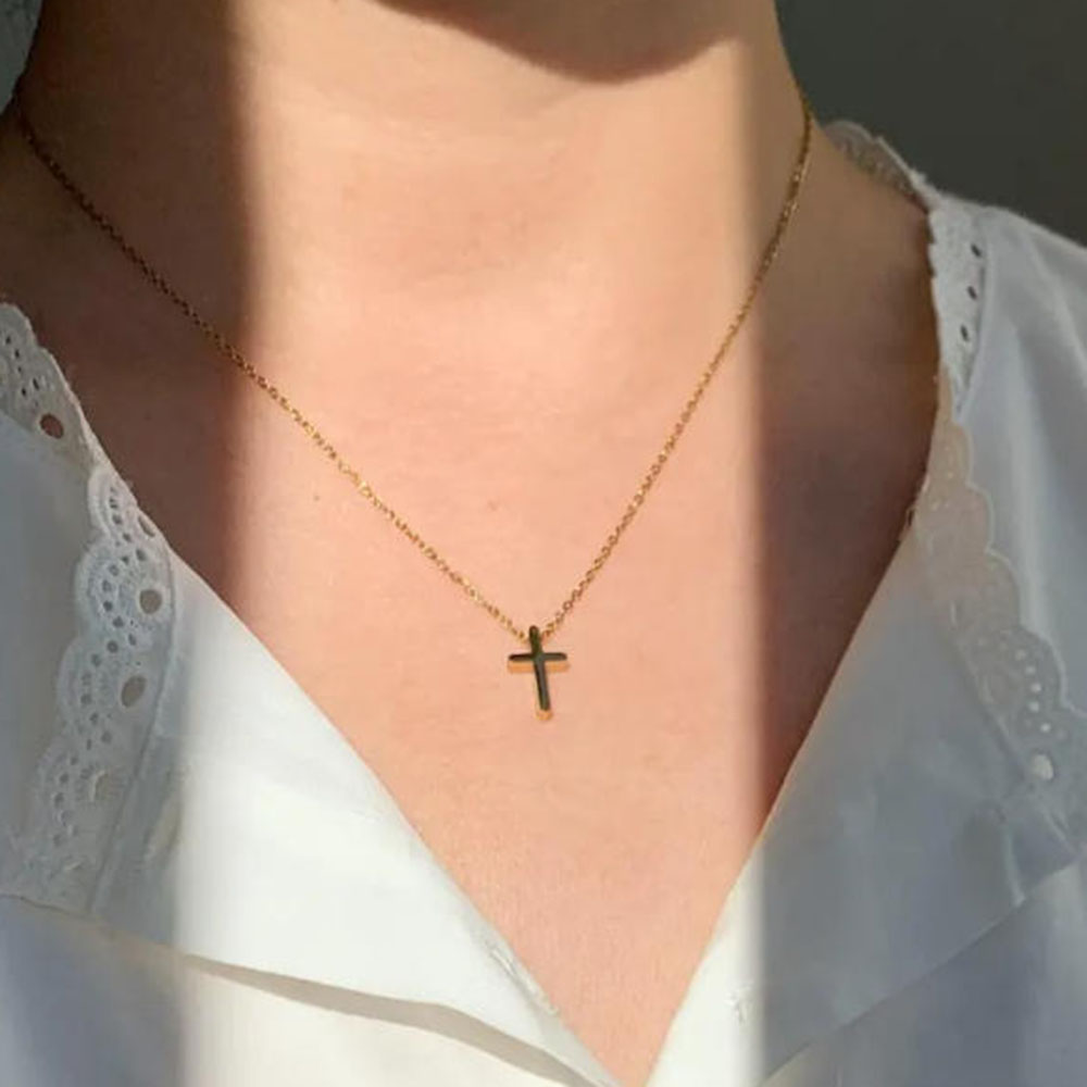 Squisita collana con croce in  - Cross Pendant Necklace Gold recensione e prezzo