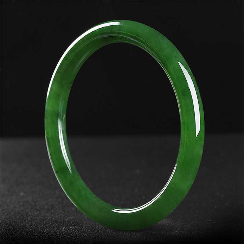 Bracciale rotondo in giada di  - Bracelets recensione e prezzo