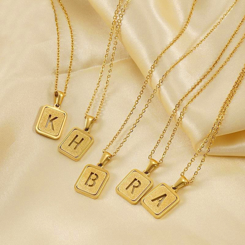 3 pz/borsa Catene di Alta Qual - Initial Letter Necklace 18K Gold recensione e prezzo