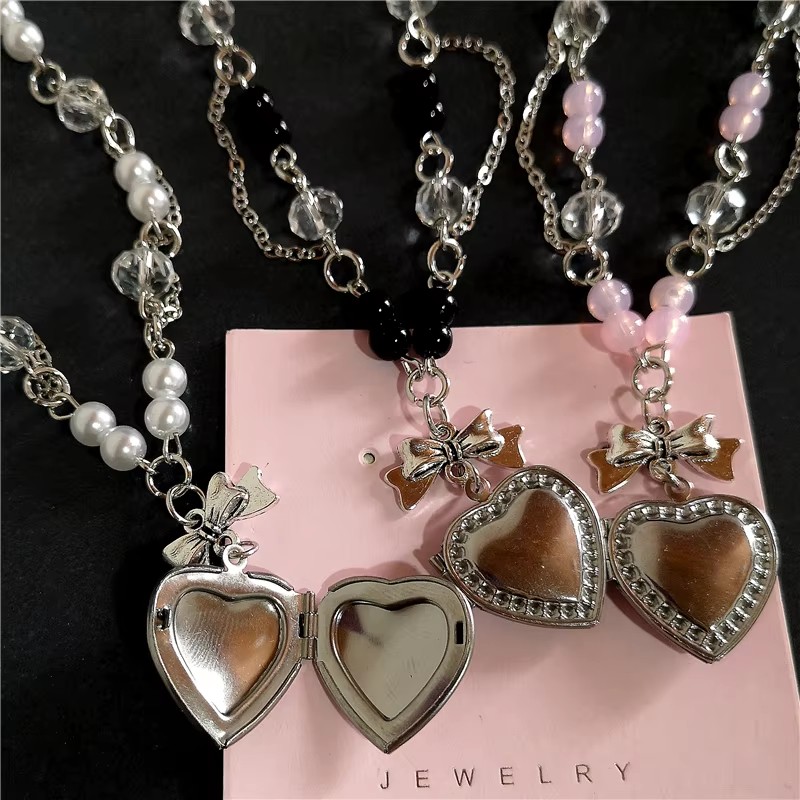 Goth Y2K Ciondolo con medaglio - Heart Locket Necklace Photo recensione e prezzo